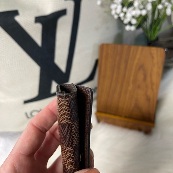 AUTHENTIC LOUIS VUITTON DAMIER MULTICLES 4 RING KEY CASE - Picture 10 of 14